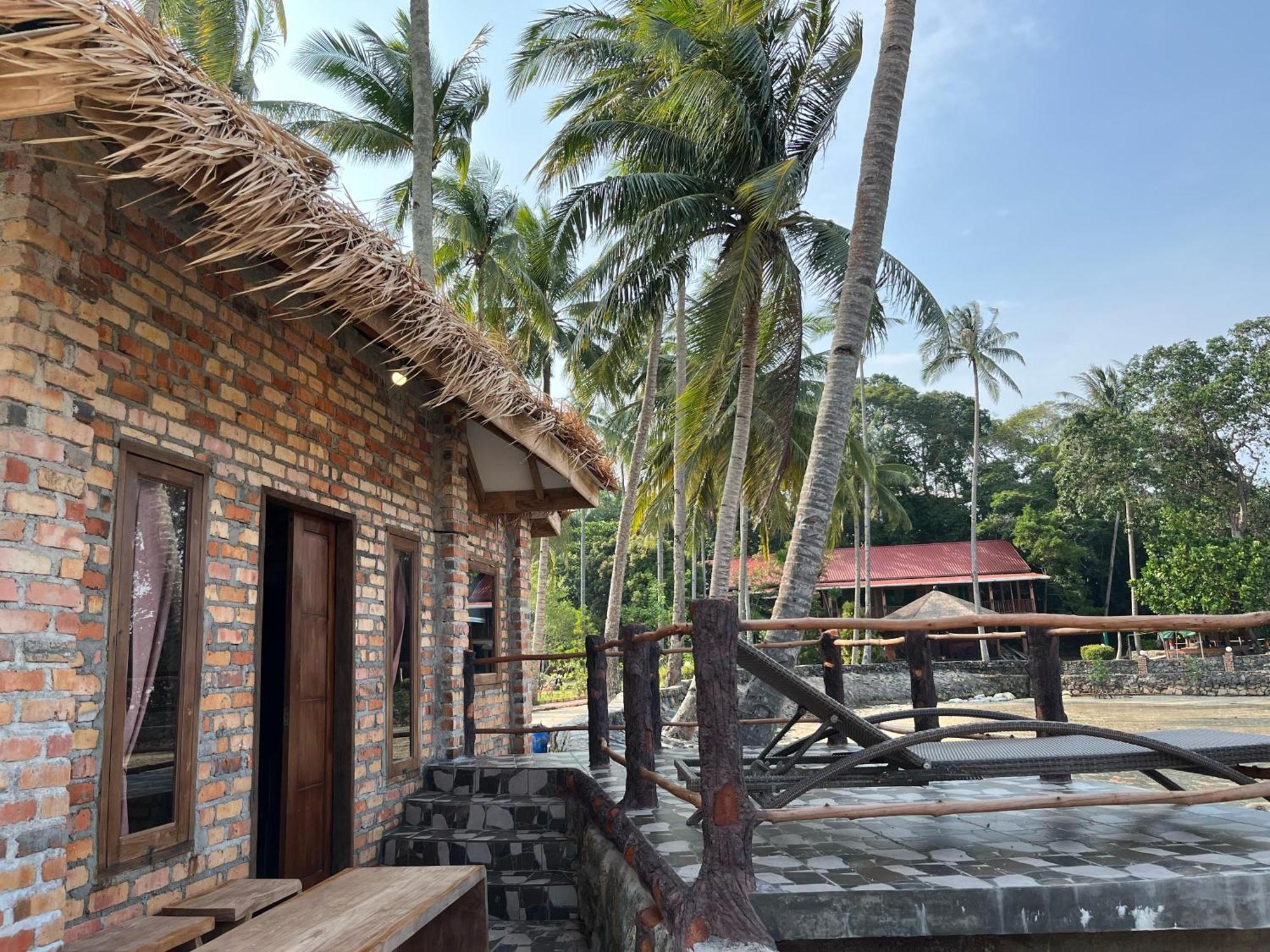 Loola Adventure Resort Teluk Bakau ภายนอก รูปภาพ